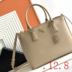 スーパーコピーブラダバッグ